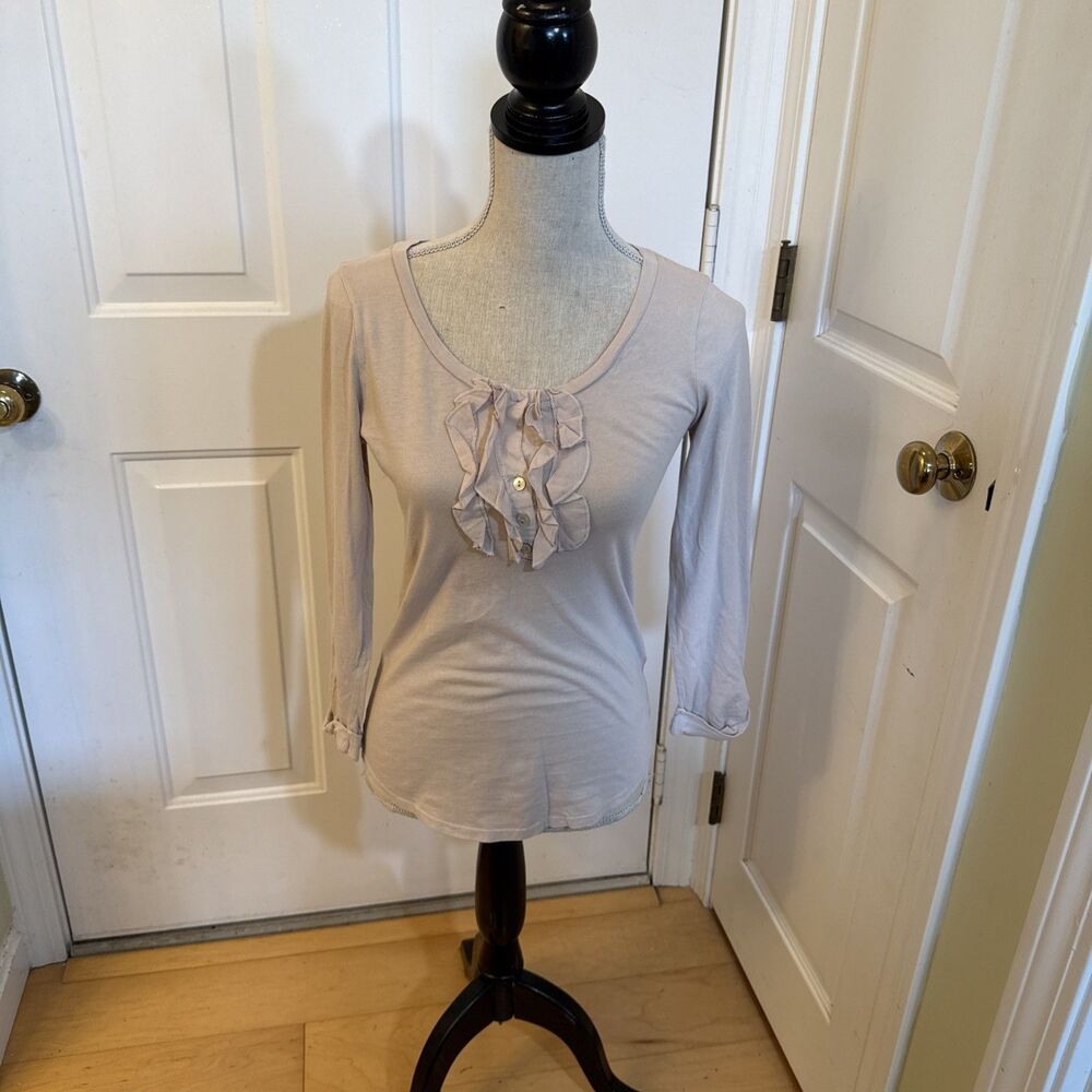 RUFFLES velvet by graham spencer Size S Beige Ruffle Front Top Women 100% Cotton